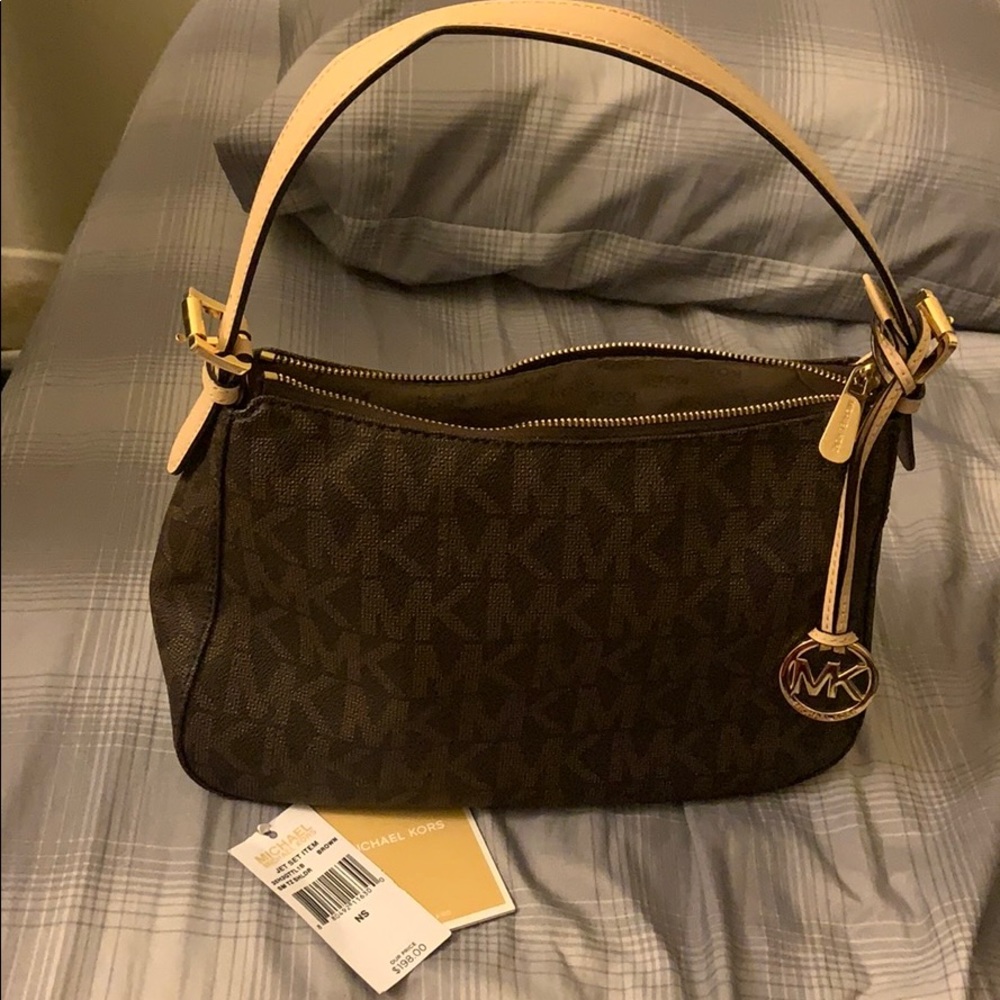 Michael Kors purse - Picture 1 of 4